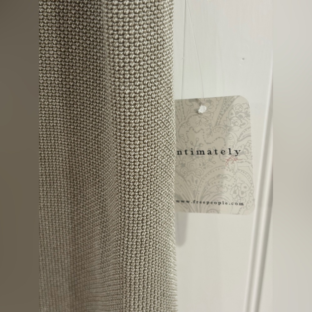 NWT Free People INTIMATELY Moss Tank - Picture 2 of 4